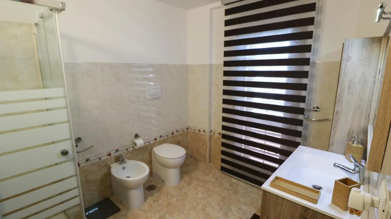 Zen Home Syracuse 0*,  Italie